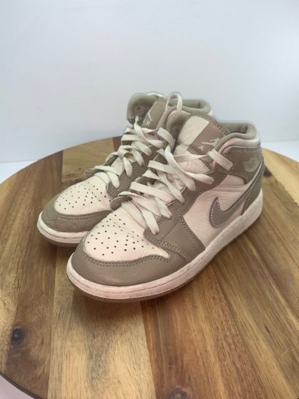 Nike Air Jordan 1 Mid GS Legend Brown Khaki Kids Size 3.5 Y HF4781-203 Sneakers